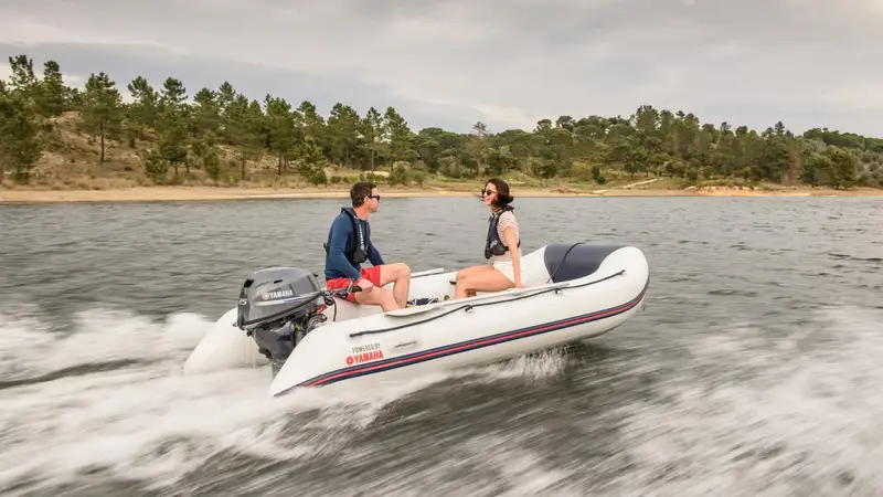 Rent-a-boat Yamaha 25 KS
